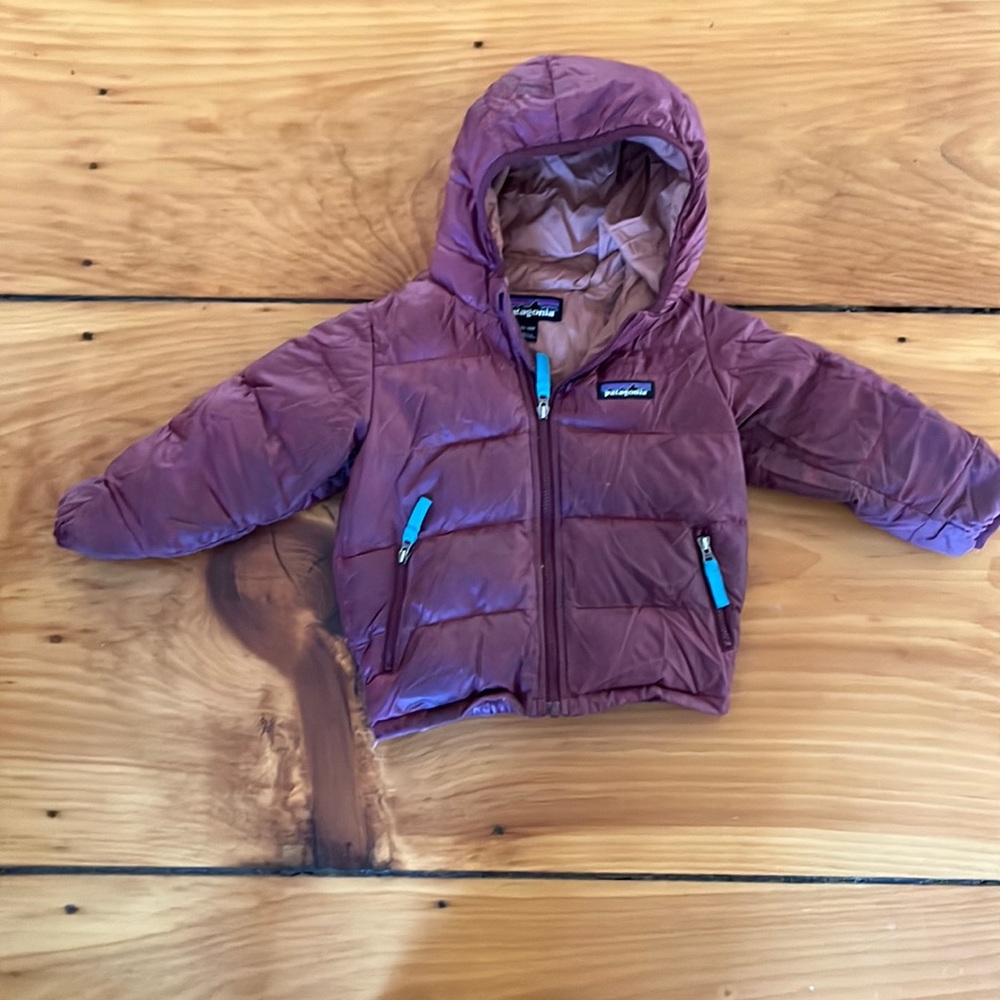 Patagonia Aubergine Puffer. 12-18 months.